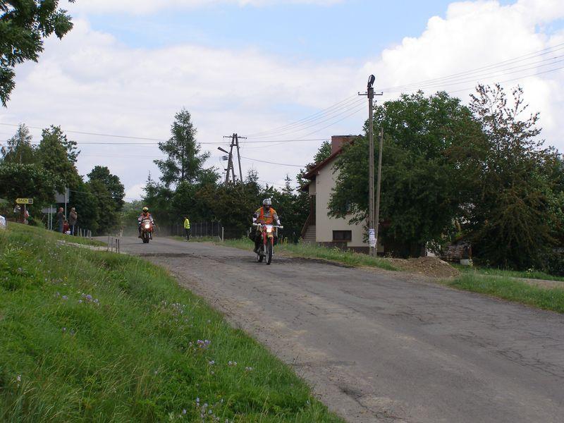 5 lipca 08. Wyscig kolarski Solidarnosci i Olimpijczykow oraz kibice._18.JPG